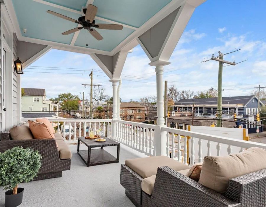 Walk Everywhere - Newly Renovated - 5BR 5BA!